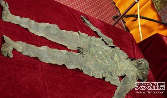 令人生不如死 史上真实存在的10大酷刑(4)