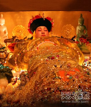 14亿国人不知 慈禧墓内藏一惊天秘密(5)