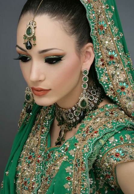 印度圣女悲惨遭遇﹕僧侣泄欲工具(5)