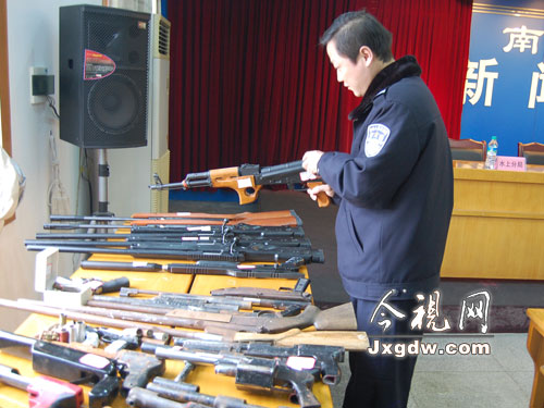 南昌警方5年打掉5黑社会组织 铲除122个恶势力