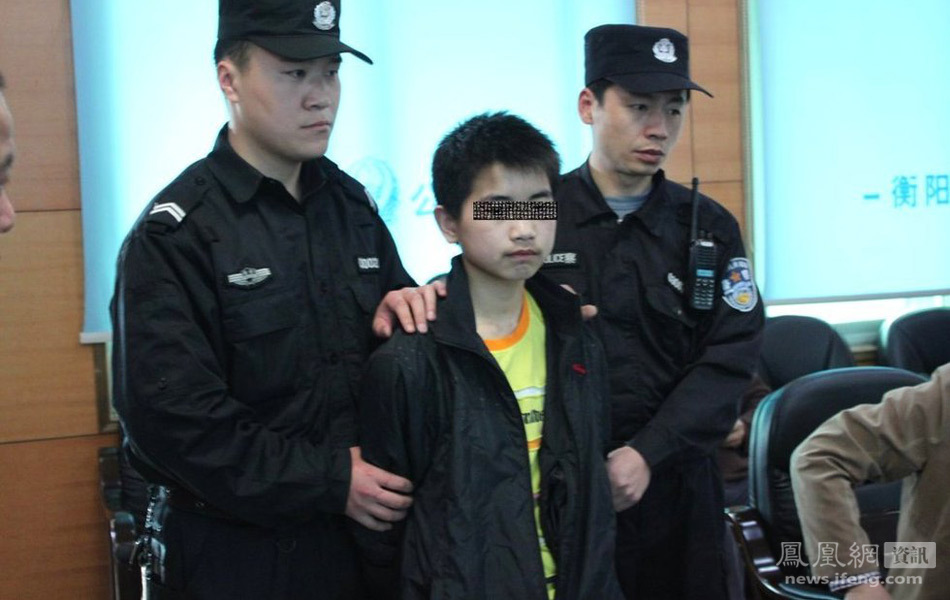 12岁男孩杀死<em>姑妈</em>一家三人(图)(9)_光明网