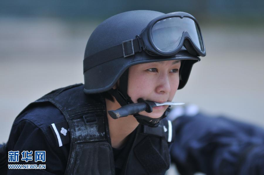 江西80后靓丽<em>女特警</em>队长 9岁开始习武(高清组