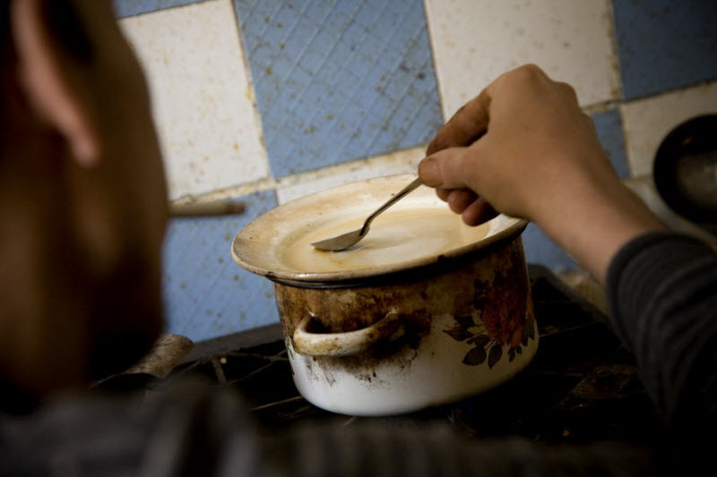 十年吸毒史:不归路上的吸毒夫妻(9)