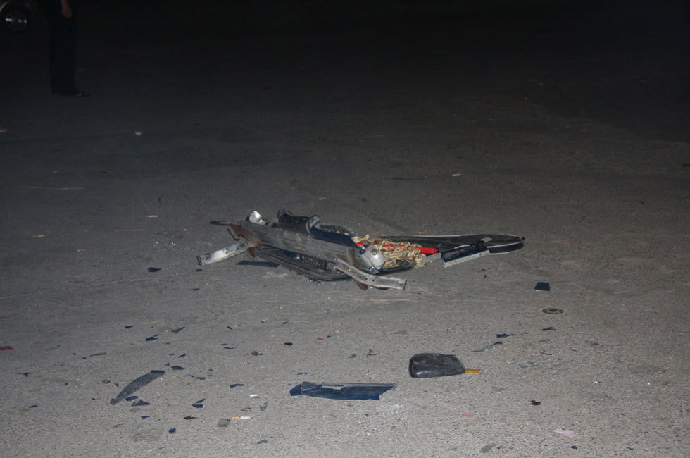 媒体称河南一警车二次碾压<em>车祸女孩</em> 被围观群