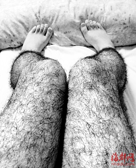 腿毛丝袜网上走红 商家嫌口味太重不敢卖