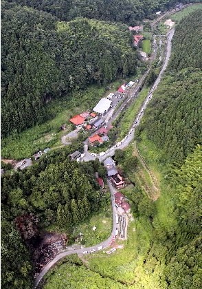 日本偏僻小山村连续发生杀人放火事件 两天死