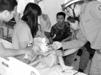 愤怒小鸟发威咬住男童小鸡鸡(图)+_社会万象