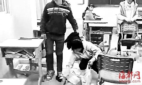 初中男生暴打<em>女生视频网</em>上疯传(组图) _社会万