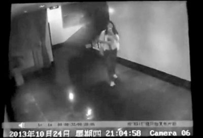 湛江官员被曝长期与多女开房 公车接送情妇(1