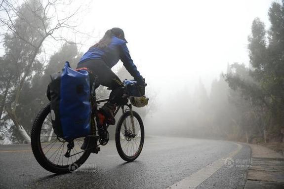 北京<em>打工</em>川<em>妹子</em>历时17天骑行四千里回家过年