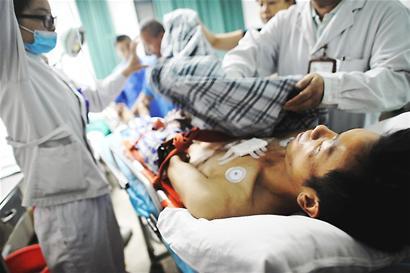 成都公交杀人案被告人一审被判死刑 致15人死