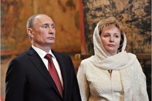 俄总统普京与夫人离婚 回顾二人昔日甜蜜合影