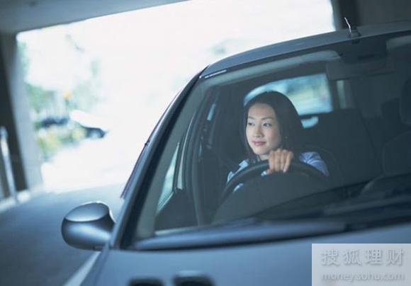 年收入贫困家庭标准图_白领最新年收入标准