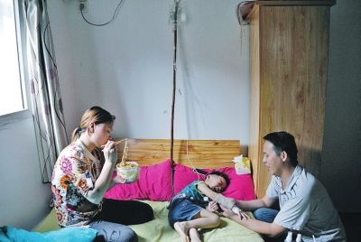 夫妻带4岁绝症儿子奔波千里欲捐遗体(图)