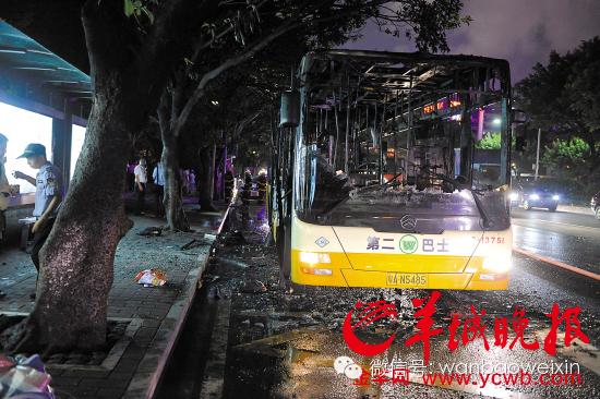 特写﹕男子火车晚点12个钟 搭上广州爆炸公交