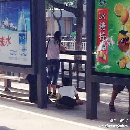 <em>宁波</em>公交站现摸腿乞丐:口喊<em>小妹</em> 专钻裙底(图)