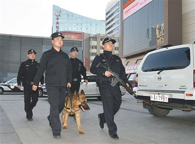 北京送水工保洁员成反恐信息员 10万人收集情报