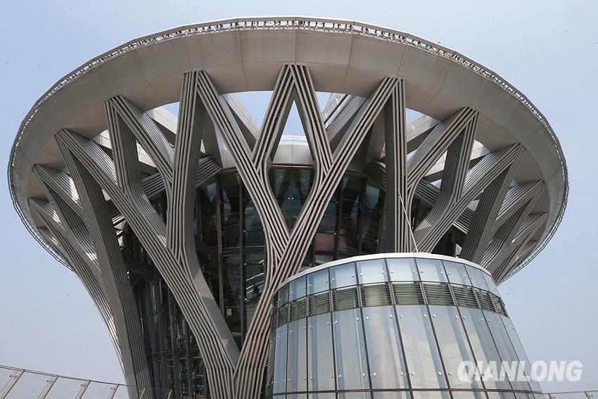 北京观光塔大钉子即将开门迎客(1)