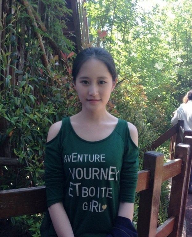 最美学生会主席爆红 清纯女神是曼联球迷(17)