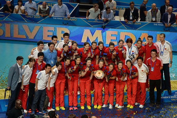 　　世锦赛中国女排亚军：2014女排世锦赛中国女排1-3不敌美国