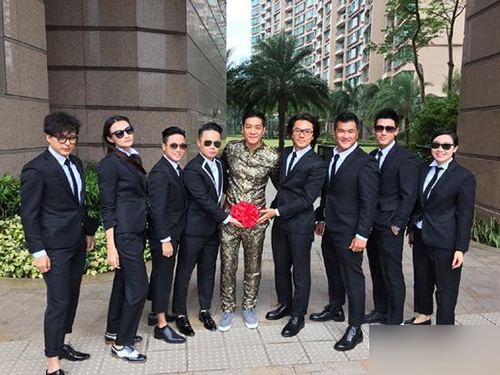 郑伊健钟嘉欣黄伊汶出席婚礼(1)_法治频道 _光明网