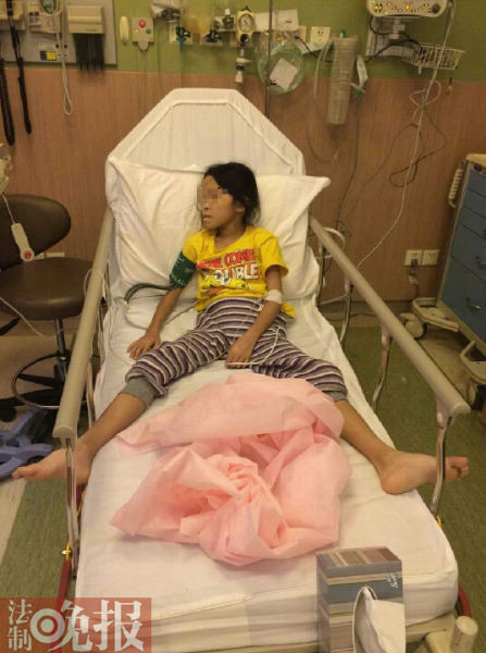 外籍男子涉嫌<em>虐待</em>中国养女 8岁<em>女孩</em>不到40斤(