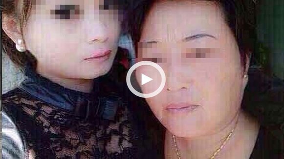 云南强迫女生卖淫大姐大<em>私</em>照曝光 母亲开按摩