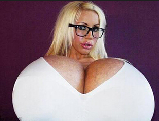 德国女艳星隆成世界第一胸 <em>超级</em>巨胸Z罩杯引关