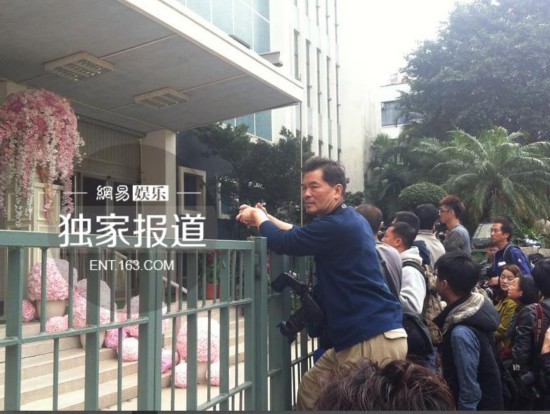 王祖蓝李亚男甜蜜大婚 众娱乐圈好友现身道贺