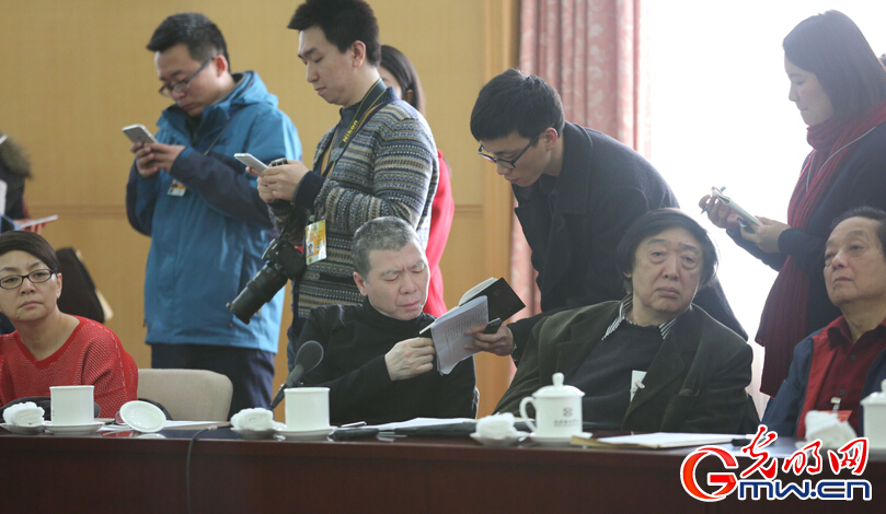 明星委员参加政协文艺界别小组讨论会(9)