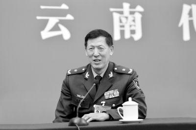 公安部官员谈明星吸毒 一碰就成瘾无法自拔