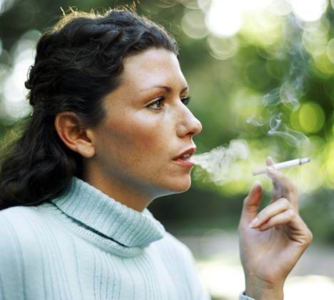 吸烟对女性八大危害 增加患癌几率﹑生畸形儿