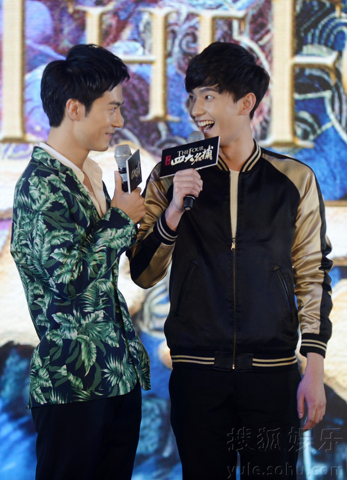 《少年四大名捕》开发布会 张翰祝福郑爽越来