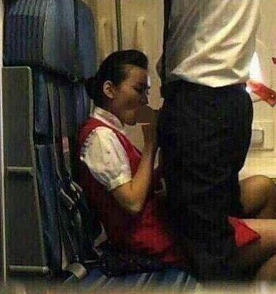 空姐艳照门网络发酵 大尺度露骨照片视频网上