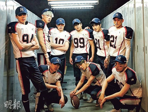 EXO首度以9人阵容出专辑 穿美式足球服造型曝