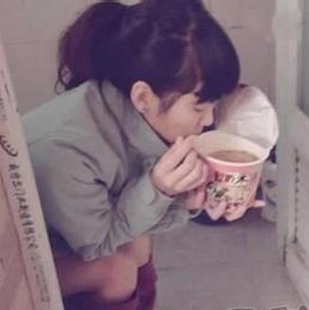 高校内务整理条例曝光 要求马桶干净到能泡面