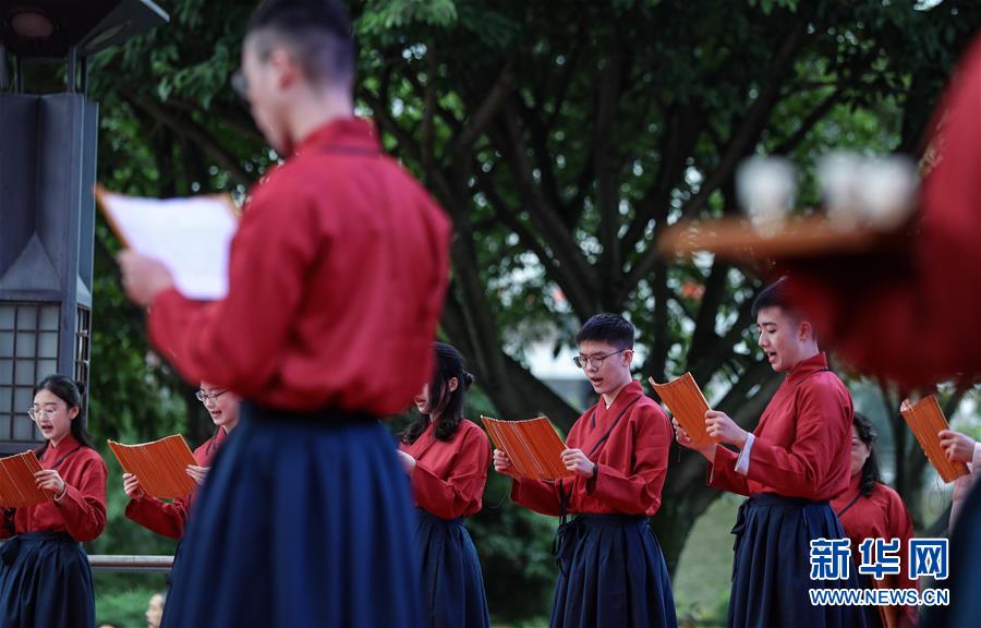 漫威英雄图片大全 《70年家与国：一个文明体的磨砺与重生》在京首发出版