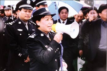 <em>14</em>万百姓痛别<em>女公安局长</em>