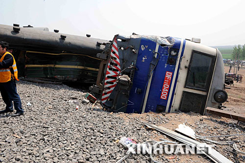 T195与5034次列车今晨在山东淄博相撞