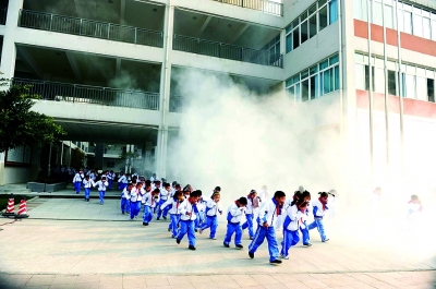 学校安全教育实验区:安全教育不再缺失(1)