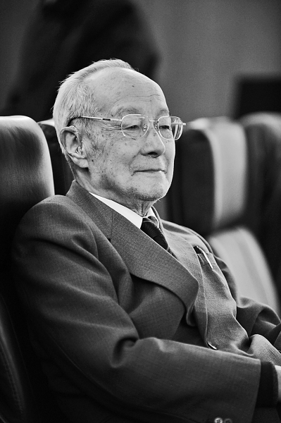 稀土之父徐光宪：他的世界“祖国最大”