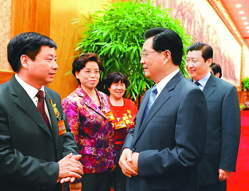 胡锦涛同中国工会新一届领导班子以十五大部分