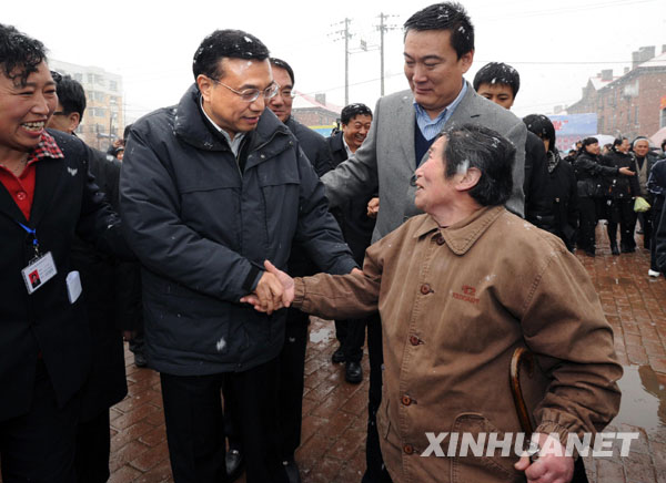 中央高层领导人论做好新形势下的群众工作