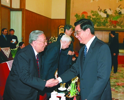 吴阶平同志生平