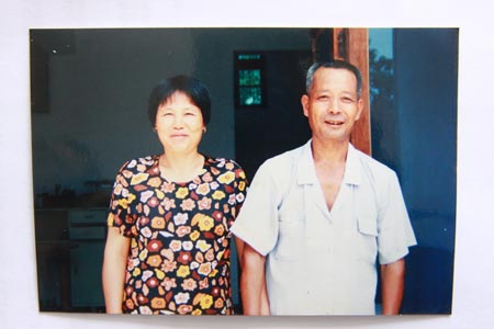 最美<em>爷爷</em>占祖亿 <em>一个</em>人如何感动了一座城市?