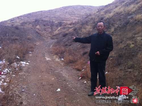 河北古稀翁开山修路绿化荒山300亩 被称新愚公