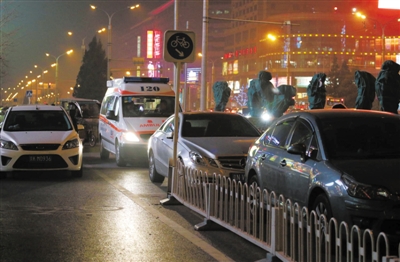 北京:重症患者抢救 交警开道将成常态(1)