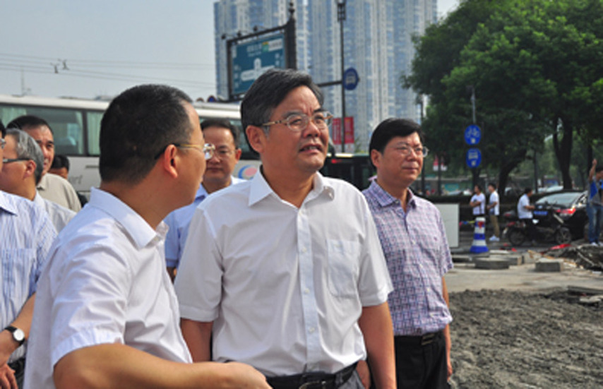 2012年9月11日,杭州市副委书记,市长邵占维检查地铁运营筹备工作.