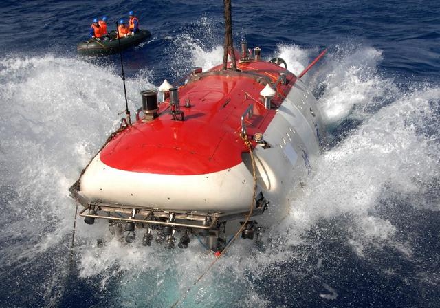 中国将研制万米级载人潜水器 壮大"蛟龙"家族
