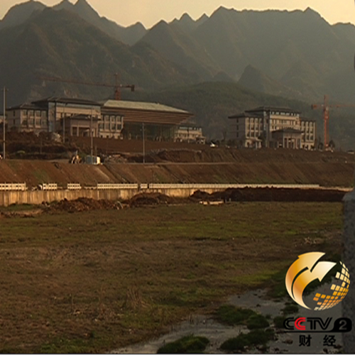 湖北国贫县斥资上亿占地百亩建豪华办公楼